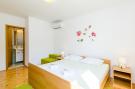 FerienhausKroatien - : Apartment &amp; Rooms Maždin - Triple Room with Mo