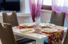 FerienhausKroatien - : Apartments Melany - One Bedroom Apartment with Sha