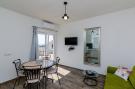 VakantiehuisKroatië - Oost Kroatië: Apartments Life - One Bedroom Apartment with Balco