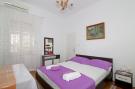 FerienhausKroatien - : Room &amp; Studios Rina - Studio Apartment with Pa