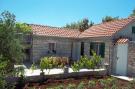 FerienhausKroatien - : Holiday Home Ruža - Holiday Home with Terrace