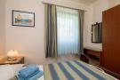 VakantiehuisKroatië - Oost Kroatië: Apartment Oaza - Three Bedroom Apartment with Terr