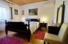 VakantiehuisKroatië - : Holiday home Villa Spilla - Three Bedroom Home wit