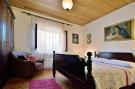 VakantiehuisKroatië - Oost Kroatië: Holiday home Villa Spilla - Three Bedroom Home wit