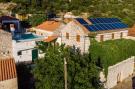 VakantiehuisKroatië - Oost Kroatië: Villa Stanka - Three Bedroom Villa with Private Po