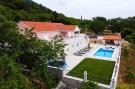 FerienhausKroatien - : Villa Dragić- Four Bedroom Villa with Swimming Poo