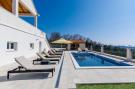 FerienhausKroatien - : Villa Dragić- Four Bedroom Villa with Swimming Poo