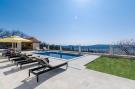 FerienhausKroatien - : Villa Dragić- Four Bedroom Villa with Swimming Poo