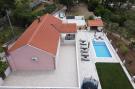 FerienhausKroatien - : Villa Dragić- Four Bedroom Villa with Swimming Poo