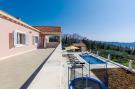 FerienhausKroatien - : Villa Dragić- Four Bedroom Villa with Swimming Poo