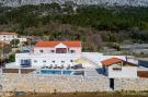 FerienhausKroatien - : Villa Dragić- Four Bedroom Villa with Swimming Poo