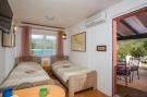 FerienhausKroatien - : Seaside Studio - Studio Apartment with Private Bea