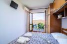 VakantiehuisKroatië - Oost Kroatië: Apartments Stella - Three-Bedroom Apartment with B