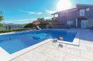 VakantiehuisKroatië - Oost Kroatië: Apartment Villa IN - Four-Bedroom Apartment with P