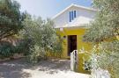 FerienhausKroatien - : Olive's Garden House - Three Bedroom Holiday Home 