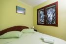 FerienhausKroatien - : Olive's Garden House - Three Bedroom Holiday Home 