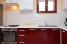 FerienhausKroatien - : Olive's Garden House - Three Bedroom Holiday Home 