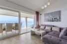 FerienhausKroatien - : Apartments Hope (Dugi Rat) - Three-Bedroom Apartme