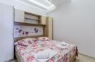 FerienhausKroatien - : Apartments Hope (Dugi Rat) - Standard One-Bedroom 