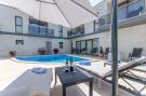 VakantiehuisKroatië - Oost Kroatië: Villa LA - Comfort One-Bedroom Apartment with Terr