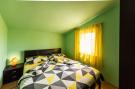 Holiday homeCroatia - Eastern Croatia: Apartments Karen - Three Bedroom Apartment with Te