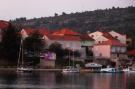 Holiday homeCroatia - Eastern Croatia: Seaside Apartment Franica-Two Bedroom Apartment wi