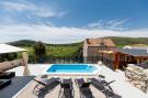 VakantiehuisKroatië - Oost Kroatië: Stone House Prapatna-Two Bedroom Holiday Home with