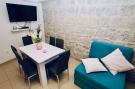 Holiday homeCroatia - Eastern Croatia: Dalmatian White Shell Apartment- Two Bedroom Apart