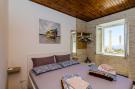 Holiday homeCroatia - Eastern Croatia: Rooms City Central Old Town - Triple Rom with Sea 