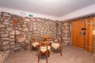 VakantiehuisKroatië - : Villa Lazini Dvori - Two Bedroom Stone House Villa