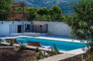 FerienhausKroatien - : Villa Manda Korina - Three-Bedroom Villa with Priv