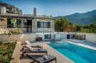 FerienhausKroatien - : Villa Manda Korina - Three-Bedroom Villa with Priv