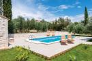 VakantiehuisKroatië - Oost Kroatië: Holiday Home Lovište-Three Bedroom Holiday Home wi