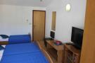 FerienhausKroatien - : Guest House San Antonio-Triple Room with Balcony n