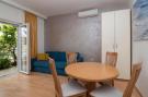 VakantiehuisKroatië - Oost Kroatië: Apartments Antonio - One Bedroom Apartment with Ba