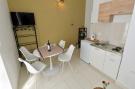 FerienhausKroatien - : Apartments Helena - One bedroom apartment with Bal