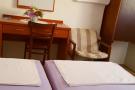 FerienhausKroatien - : Rooms Milena - Double or Twin Room with Private Ba