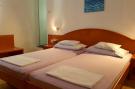 VakantiehuisKroatië - : Rooms Milena - Double or Twin Room with Private Ba