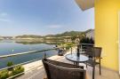 FerienhausKroatien - : Apartments Ema-Two Bedroom Apartment with Sea View