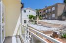 FerienhausKroatien - : Apartments Ema-Two Bedroom Apartment with Sea View