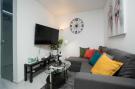 FerienhausKroatien - : Modern &amp; Luxury APT Zagreb Airport W/ free WiF