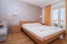 VakantiehuisKroatië - Oost Kroatië: Apartments Antonio - One Bedroom Apartment with Ba