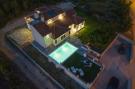 VakantiehuisKroatië - Oost Kroatië: Whitestone Villa  - Three Bedroom Villa with Swimm