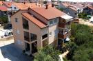 FerienhausKroatien - : Apartments Maza - One Bedroom Apartment with Balco