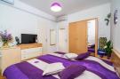 Holiday homeCroatia - Eastern Croatia: Apartments &amp; Rooms Mara &amp; Petrunjela - Del