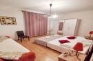 FerienhausKroatien - : Bertie's Lodge - Four Bedroom Apartment(A4)