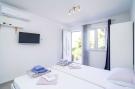 FerienhausKroatien - : Apartments Green Garden - Studio with Terrace 1