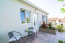 FerienhausKroatien - : Apartments Green Garden - Studio with Terrace 2