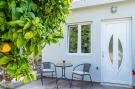 FerienhausKroatien - : Apartments Green Garden - Studio with Terrace 2