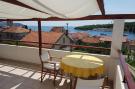 VakantiehuisKroatië - Oost Kroatië: Apartment Luca - Two Bedroom Apartment with Terrac